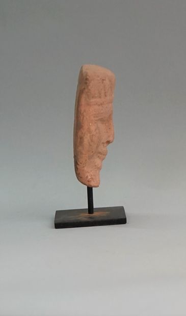 Pharaonic style terracotta head. 10x6.5c...