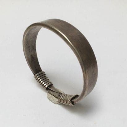 Tibetan bracelet in silver metal and twisted...