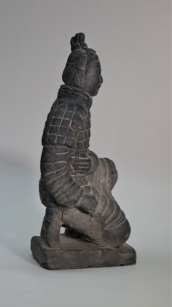 Old statuette of Asian fighter

H: 20cm