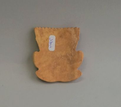 Bes legionnaire in bone. 7x6.5cm