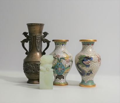 Set of 4 decorative objects: 2 modern Chinese...