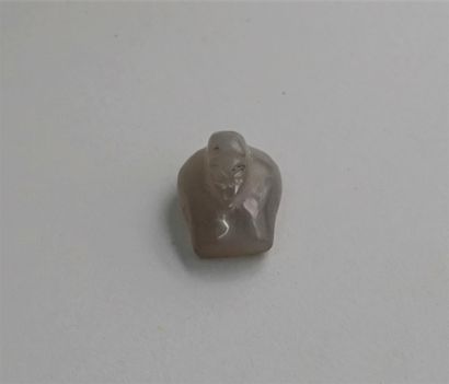 Agate weight duck. Mesopotamian style. 2...