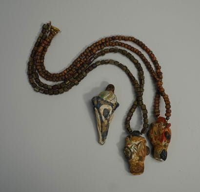 Set of 3 pendants featuring heads in polychrome...