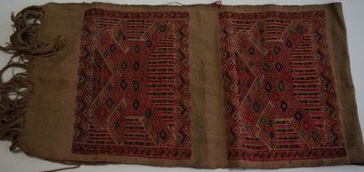 Lot de 2 textiles d'Amérique centrale : Mola...