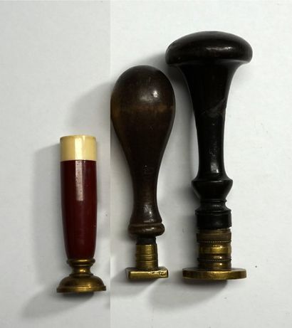 
SET of 3 stamps: 2 in wood, and 1 in red...