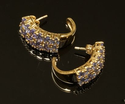 PAIR OF 1/2 CREOLES in gilt silver (vermeil)...