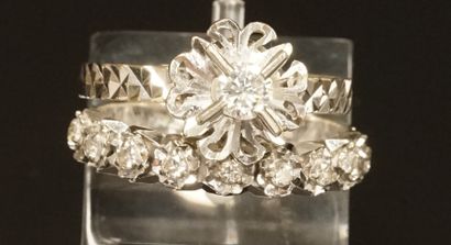 LOT in 18k white gold (750/°°) composed of...