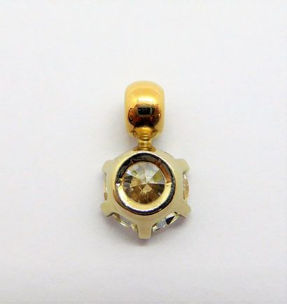 PENDENTIF en or jaune 18K (750/°°) orné d'un...
