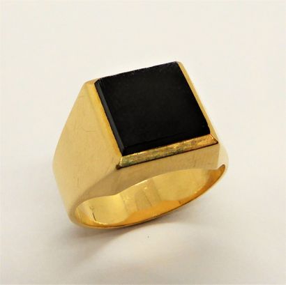 HORSE in 18K (750/°°) yellow gold with a...
