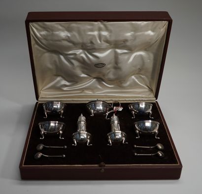 MAPPIN & WEBB - Set of silver plated (Sheffield)...