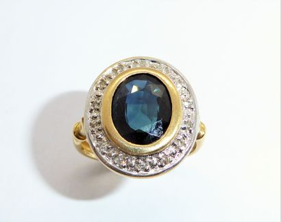 RING in 18K (750/°°) yellow gold, set with...
