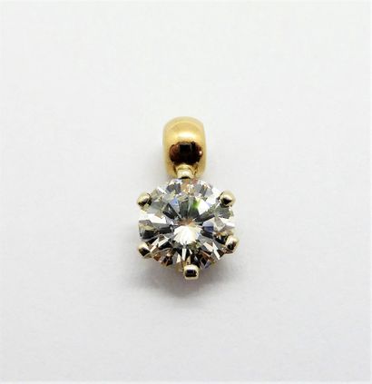 PENDENTIF en or jaune 18K (750/°°) orné d'un...