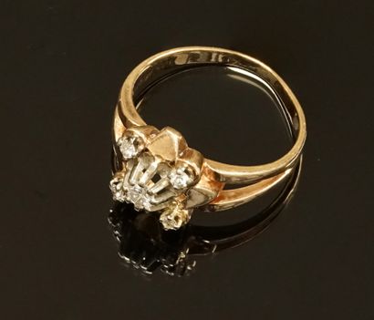 Antique ring in 18k (750/°°) pink gold set...
