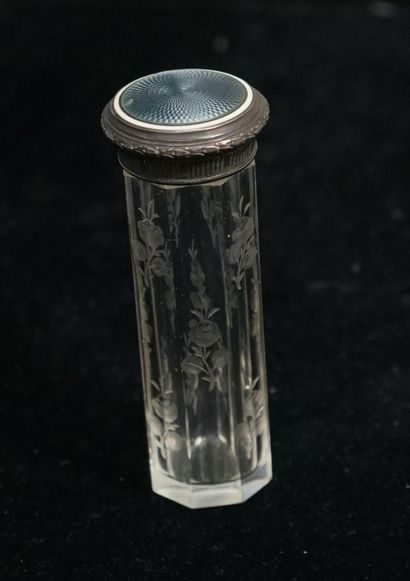FLACON out of crystal or cut glass with sides...