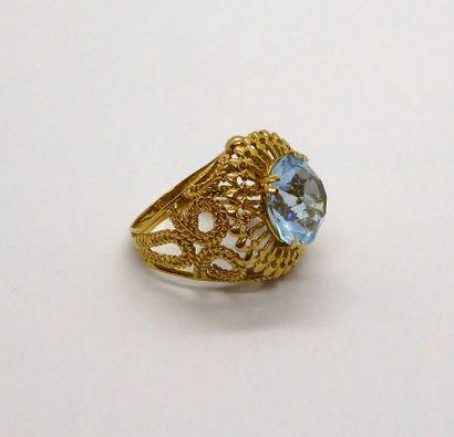 Imposante BAGUE en or jaune 18K (750/°°)...
