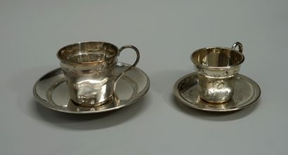 Set of 2 small cups and their saucer in silver...
