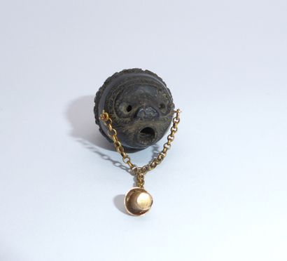 Perfume diffuser pendant in precious wood...