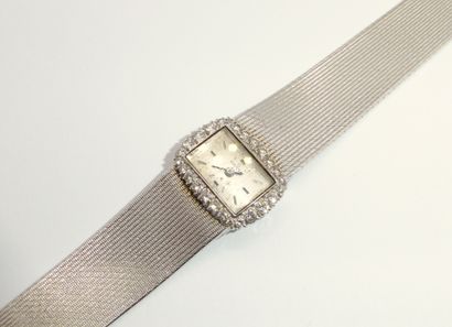 OMEGA - Lady's wristwatch in 18k (750/°°)...