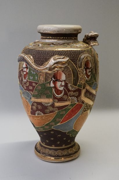 Large Satsuma porcelain vase, decorated with...