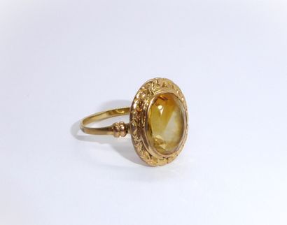 RING in 18K yellow gold (750/°°) set with...