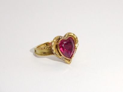 RING in 18K yellow gold (750/°°) set with...