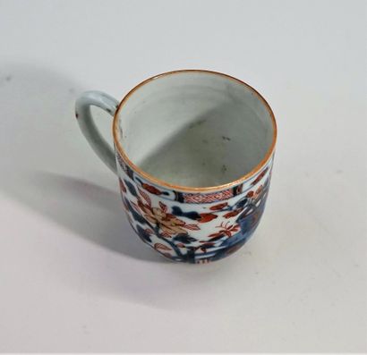 Coffee cup in Imari polychrome porcelain....