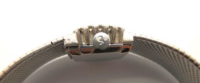 OMEGA - Lady's wristwatch in 18k (750/°°)...