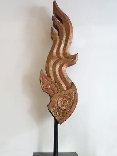 Choffa in carved wood lacquered in red and...