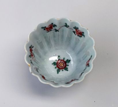 Polylobed sorbet in porcelain with 