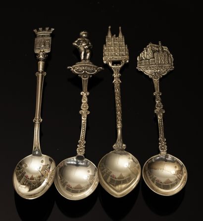 SET OF 7 small decorative 
