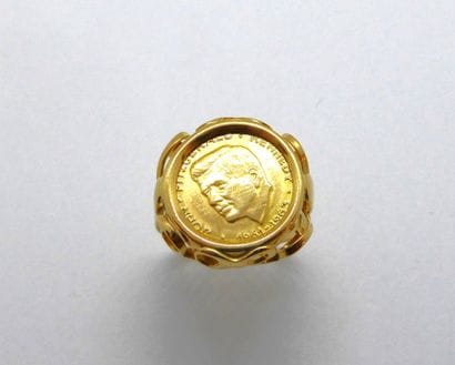 RING in 18K yellow gold (750/°°°) with a...