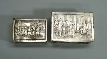 Set in silver plated metal composed of 2...