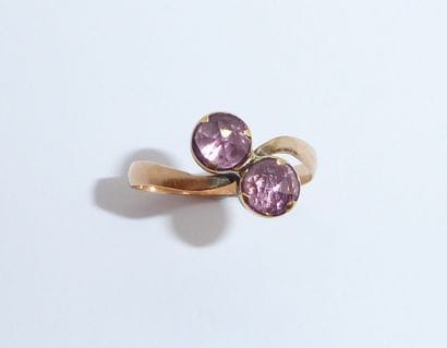 BAGUE en or jaune 18K (750/°°) ornée d'améthyste...