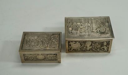Set in silver plated metal composed of 2...