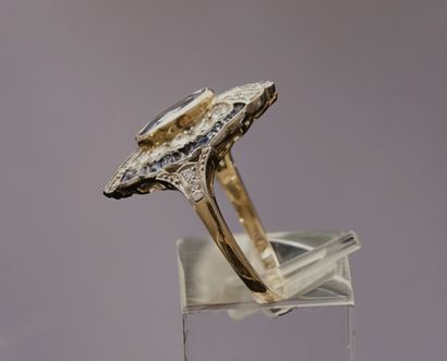 18k (750/°°) white and yellow gold marquise...
