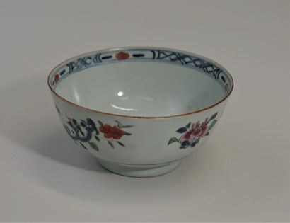 Polychrome porcelain bowl decorated with...