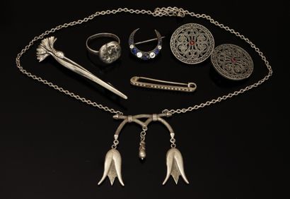 SET in silver min 800/°° composed of old...