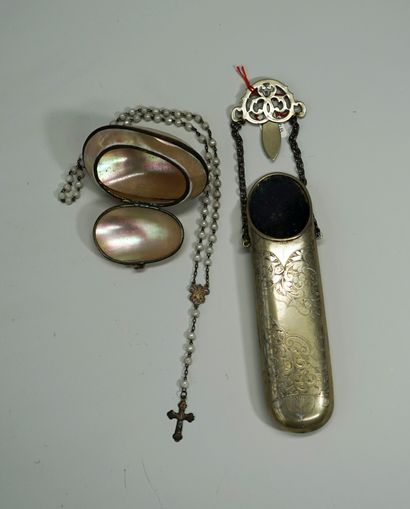 SET composed of an egg-shaped rosary box...