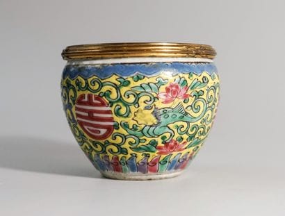 Small polychrome porcelain pot holder, bronze...