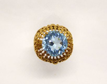 Imposante BAGUE en or jaune 18K (750/°°)...