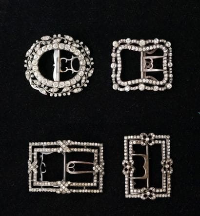 SET in silver min 800/°° composed of 4 beautiful...