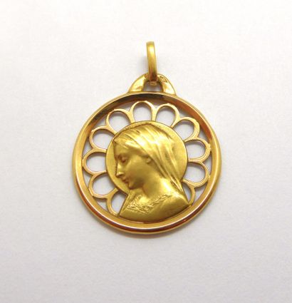 Religious medal in 18K yellow gold (750/°°)...
