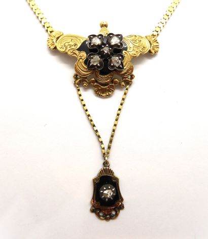 NECKLACE in 18K (750/°°) yellow gold, featuring...