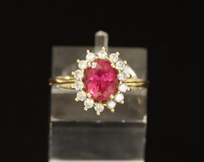 MARGUERITE RING in 18k (750/°°) yellow gold...