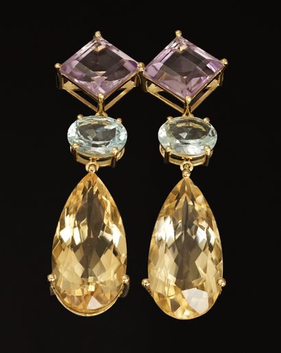 PAIR OF EARLINGS in silver gilt (vermeil)...