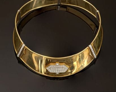 Important articulated TORQUE NECKLACE in...
