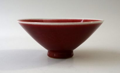 Ox blood cup. China, XXth, apocryphal mark....