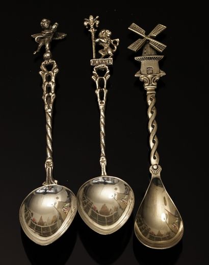 SET OF 7 small decorative 
