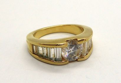 RING in 14K yellow gold (585/°°), set with...