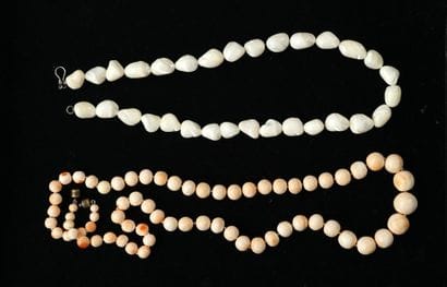 FANTAISIE JEWELRY: lot of 2 SAUTOIRS composed...